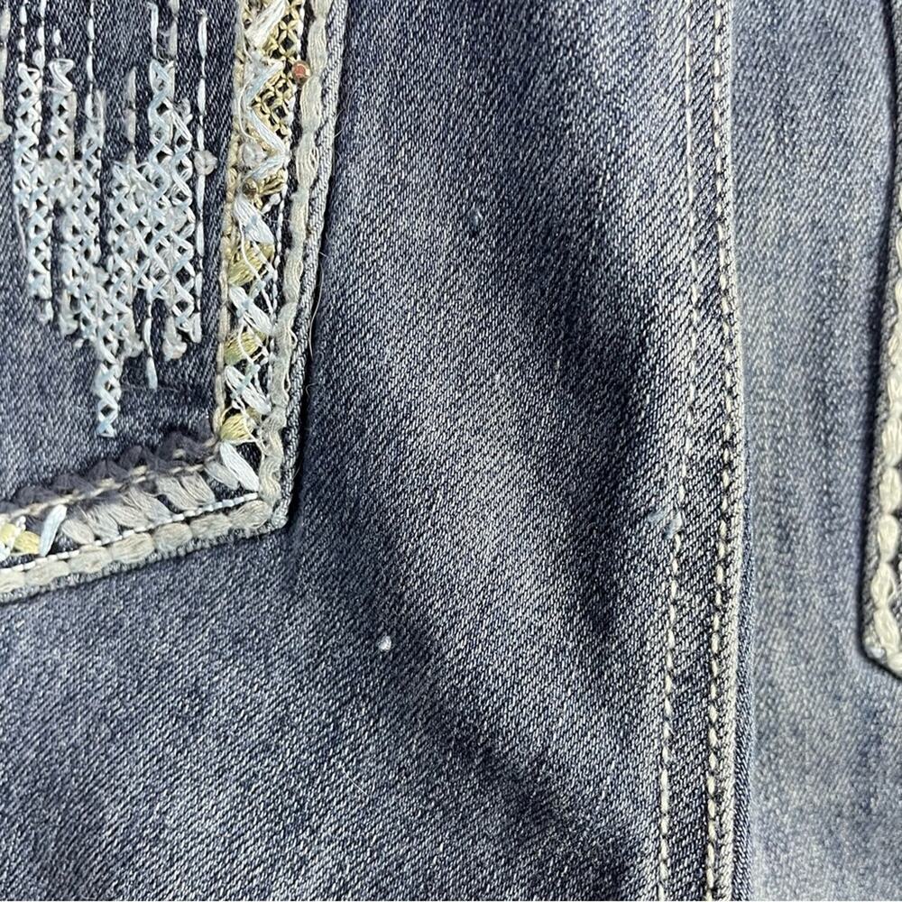 Maurices Mid Rise Boot cut denim flex Bling Embroidered Stretch jeans 14W 14 new - Picture 7 of 10